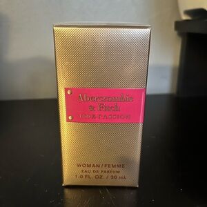 Abercrombie & Fitch 100% Passion Perfume